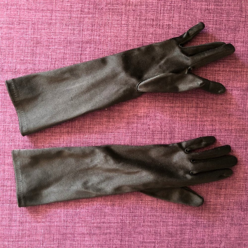 Black Mid-rise Nylon Gloves